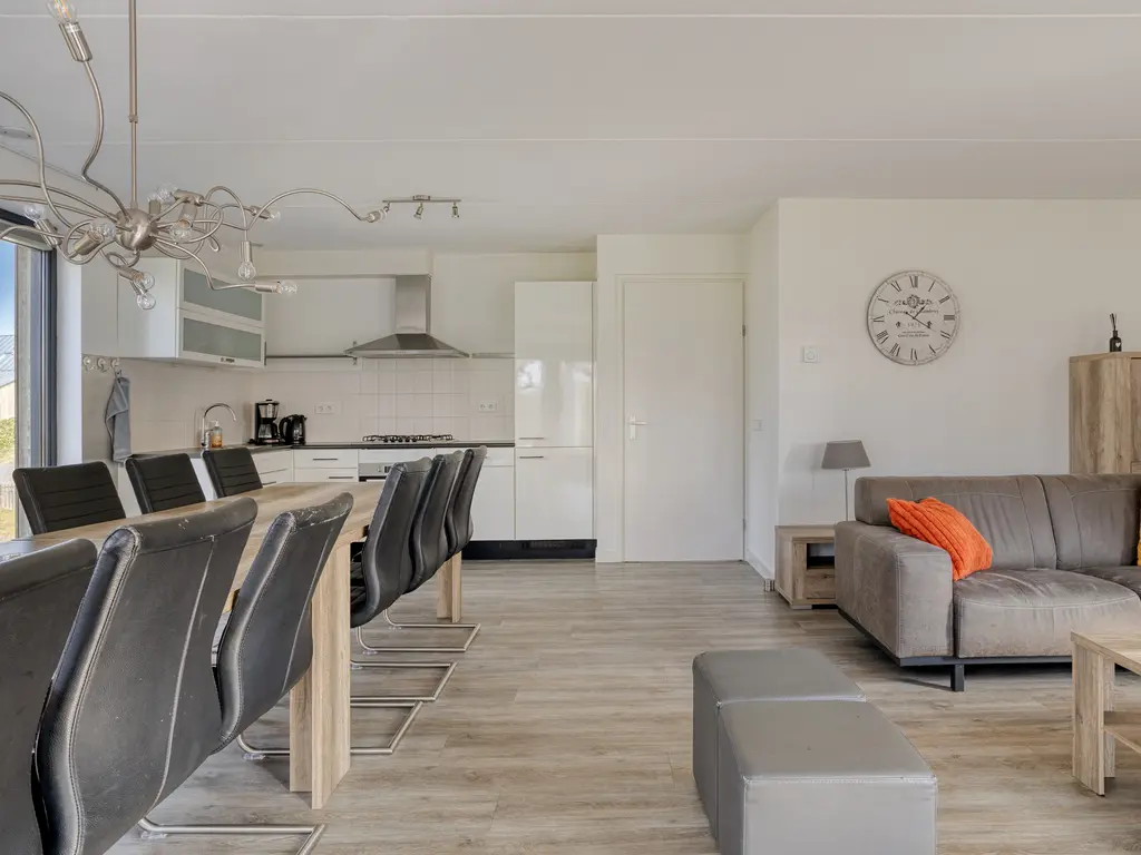 Oesterdam 169, THOLEN