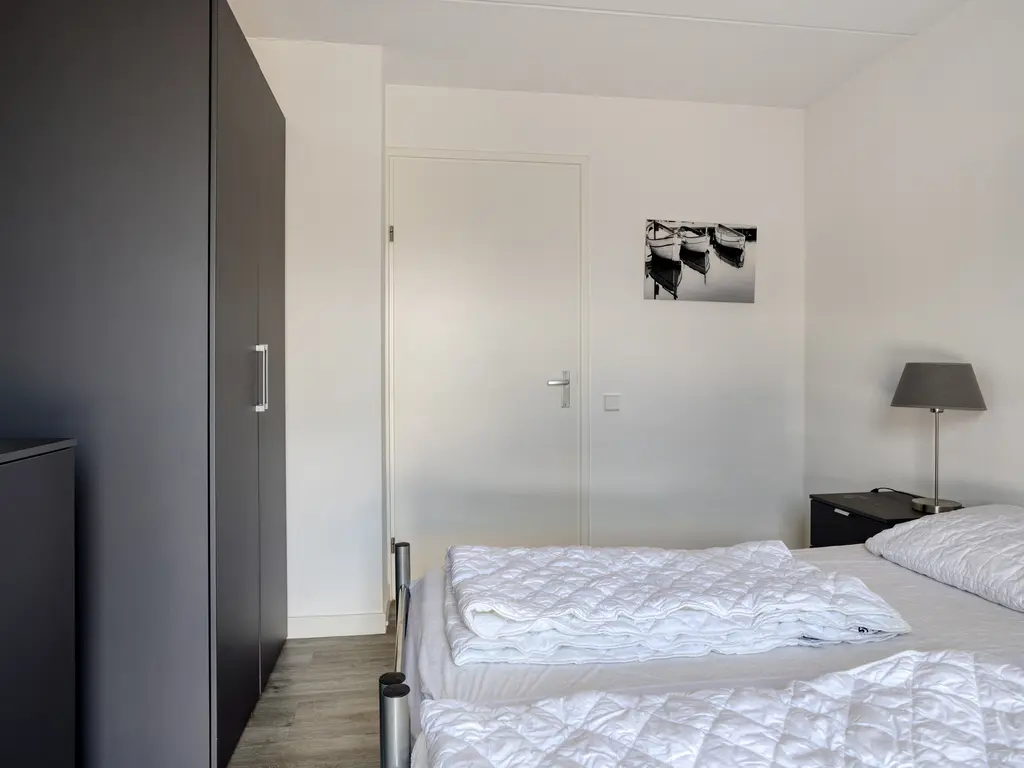 Oesterdam 169, THOLEN