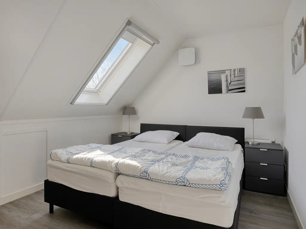 Oesterdam 169, THOLEN