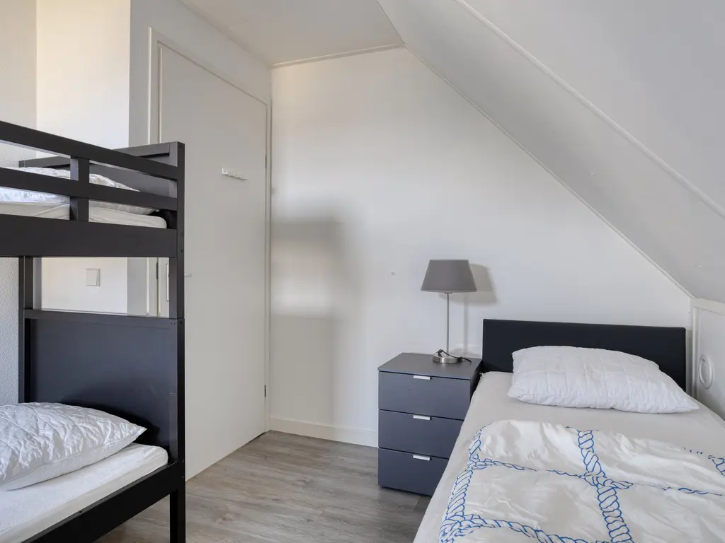 Oesterdam 169, THOLEN