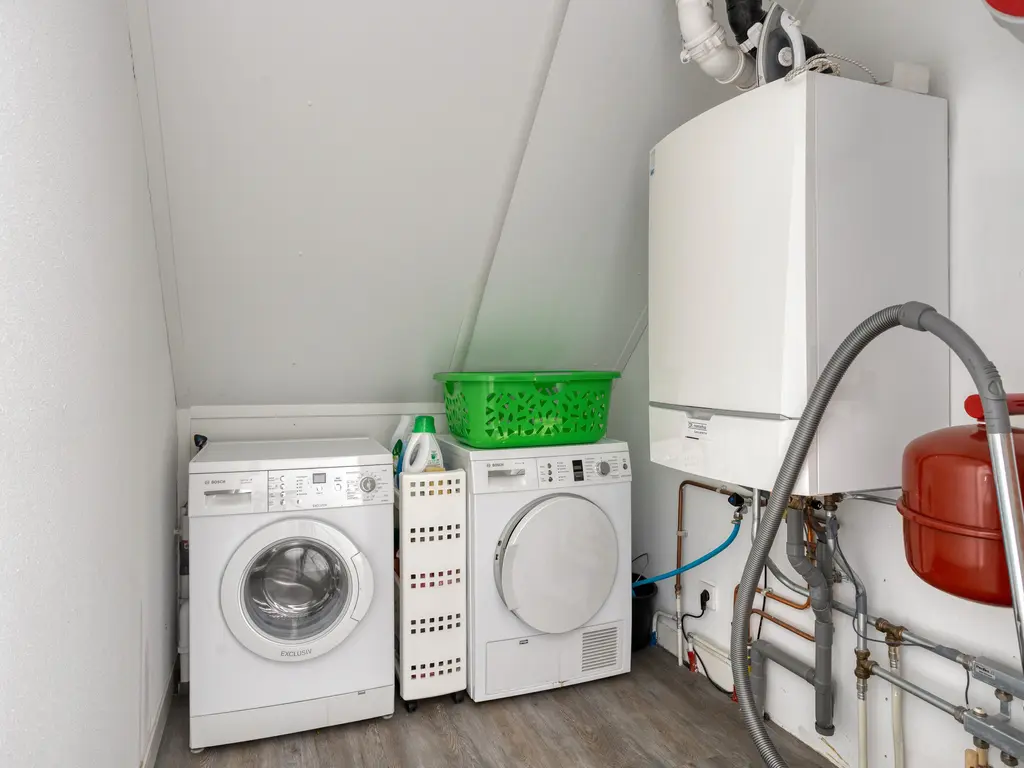 Oesterdam 169, THOLEN