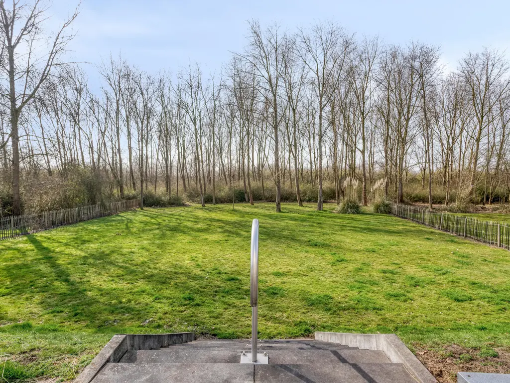 Oesterdam 169, THOLEN