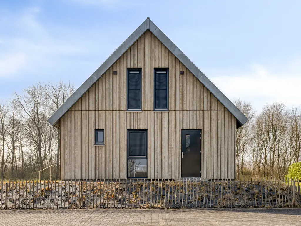 Oesterdam 169, THOLEN