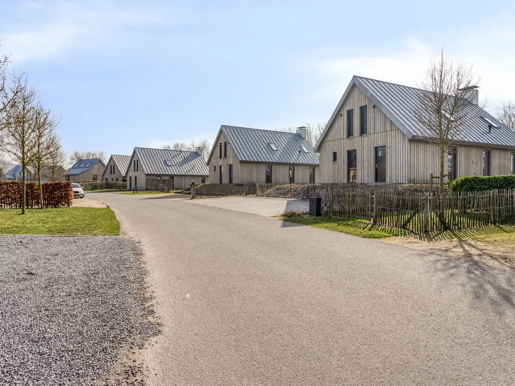 Oesterdam 169, THOLEN