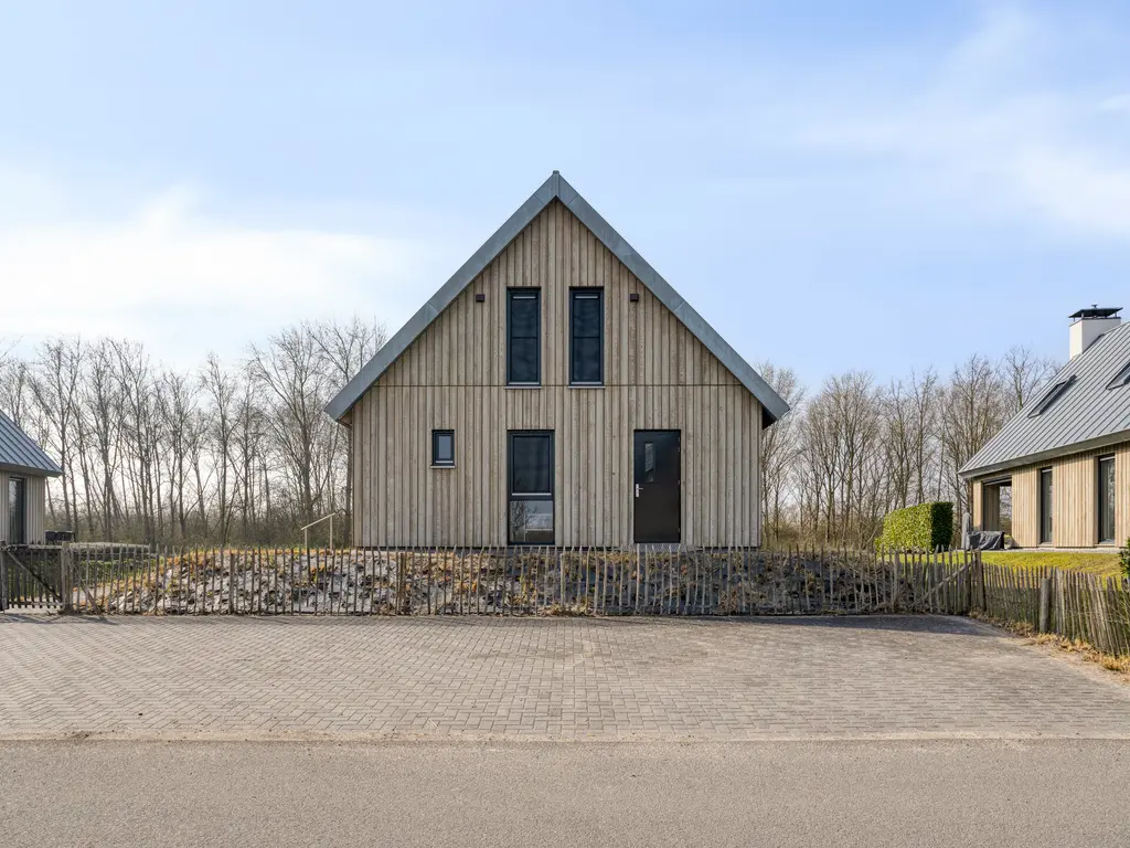 Oesterdam 169, THOLEN