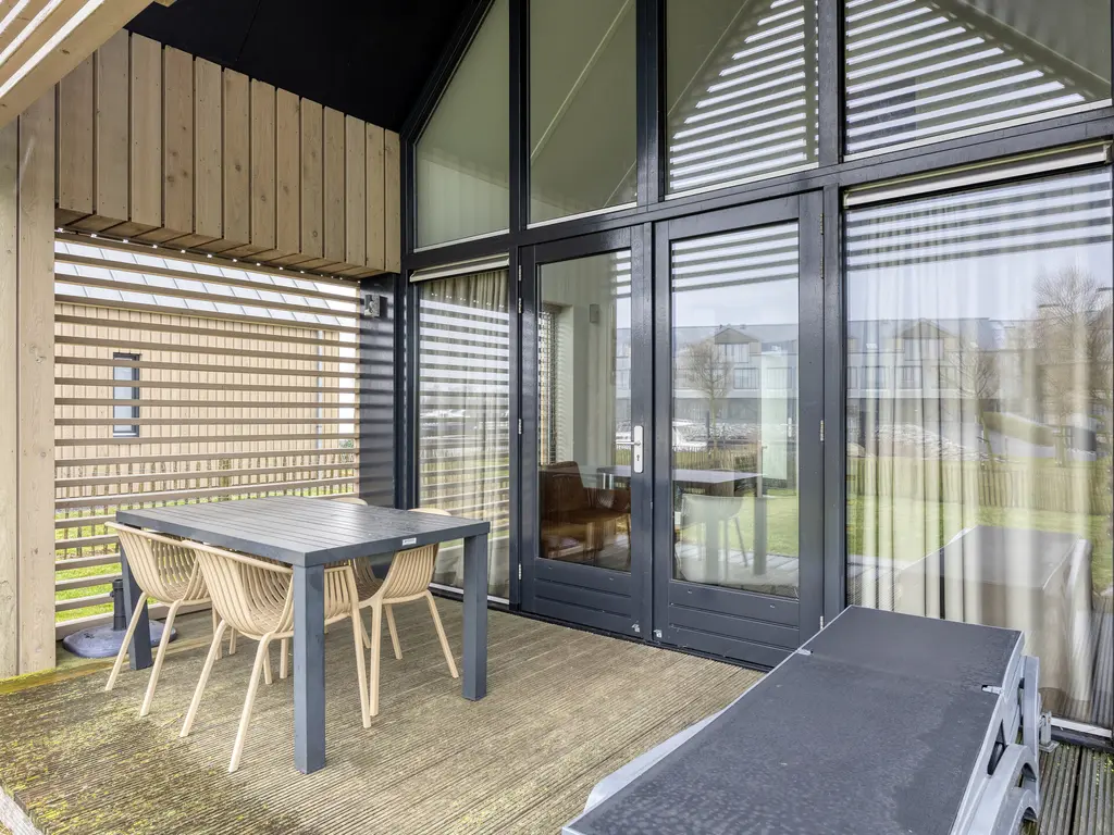 Oesterdam 205, THOLEN