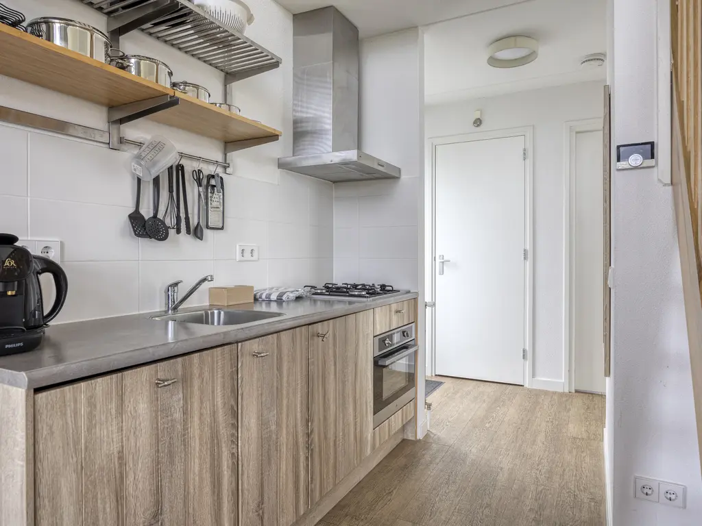 Oesterdam 205, THOLEN