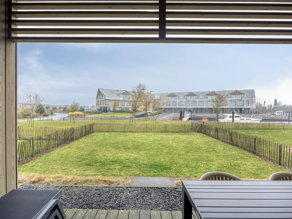 Oesterdam 205, THOLEN