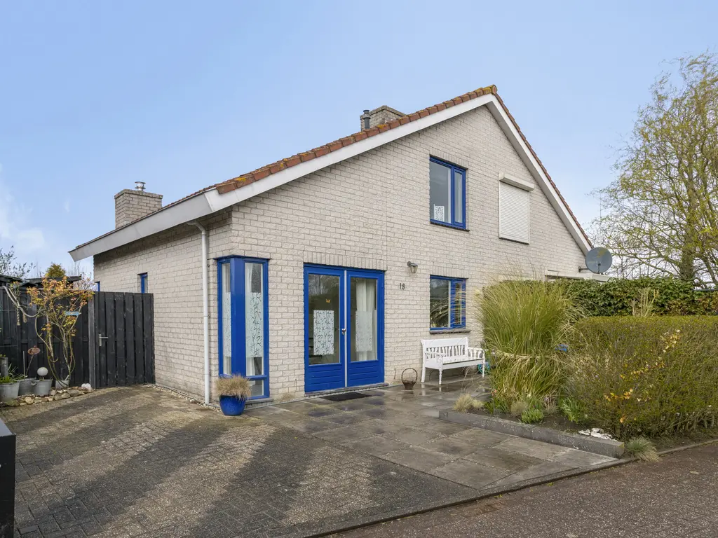 Dijkweg 18, STAVENISSE