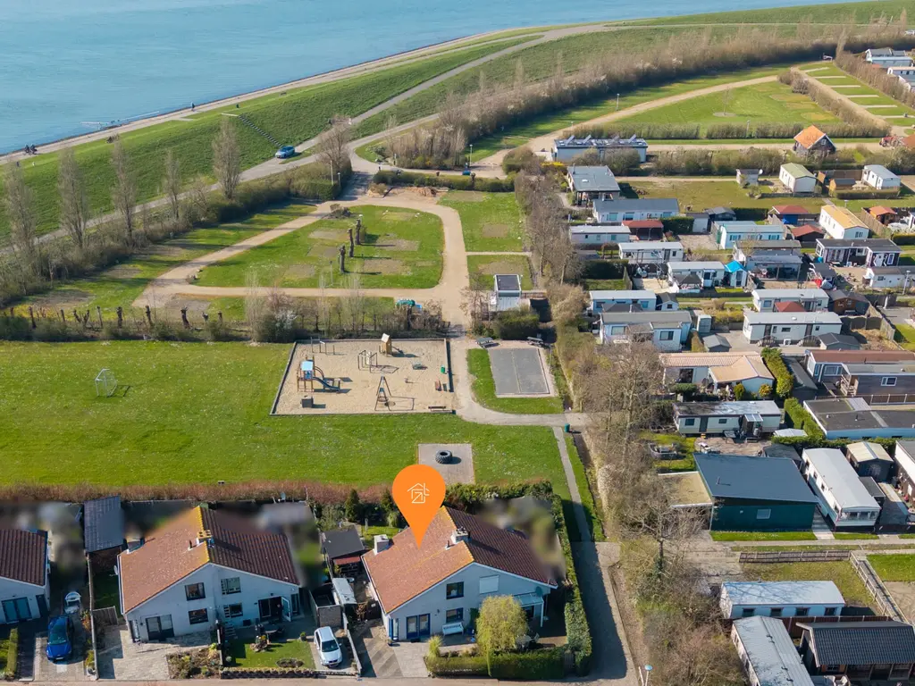 Dijkweg 18, STAVENISSE