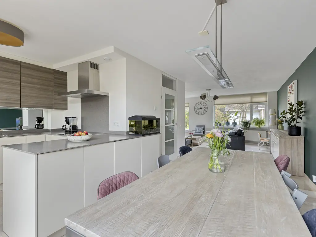 Meanderlaan 21, THOLEN