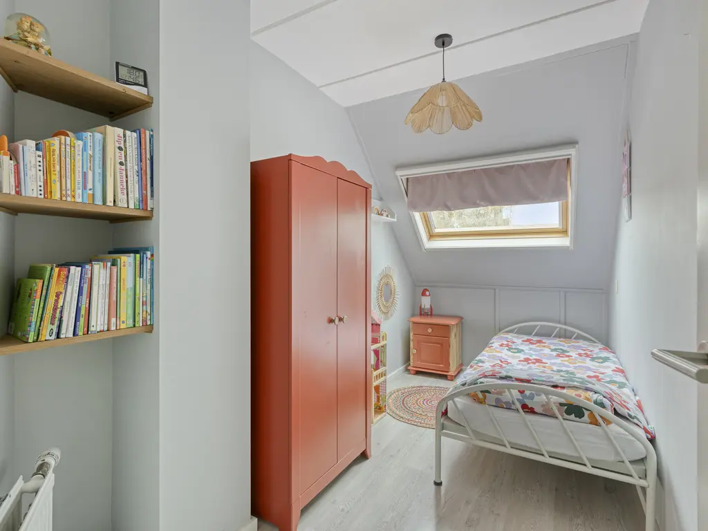 Meanderlaan 21, THOLEN