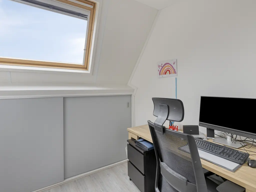 Meanderlaan 21, THOLEN