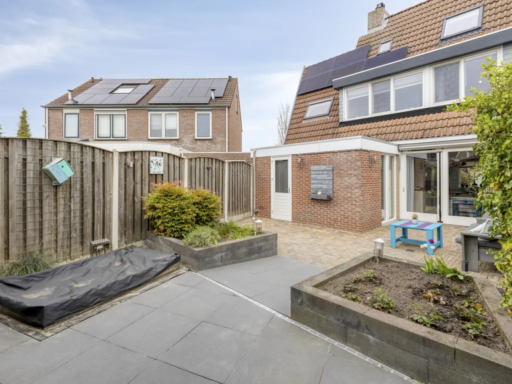 Meanderlaan 21, THOLEN