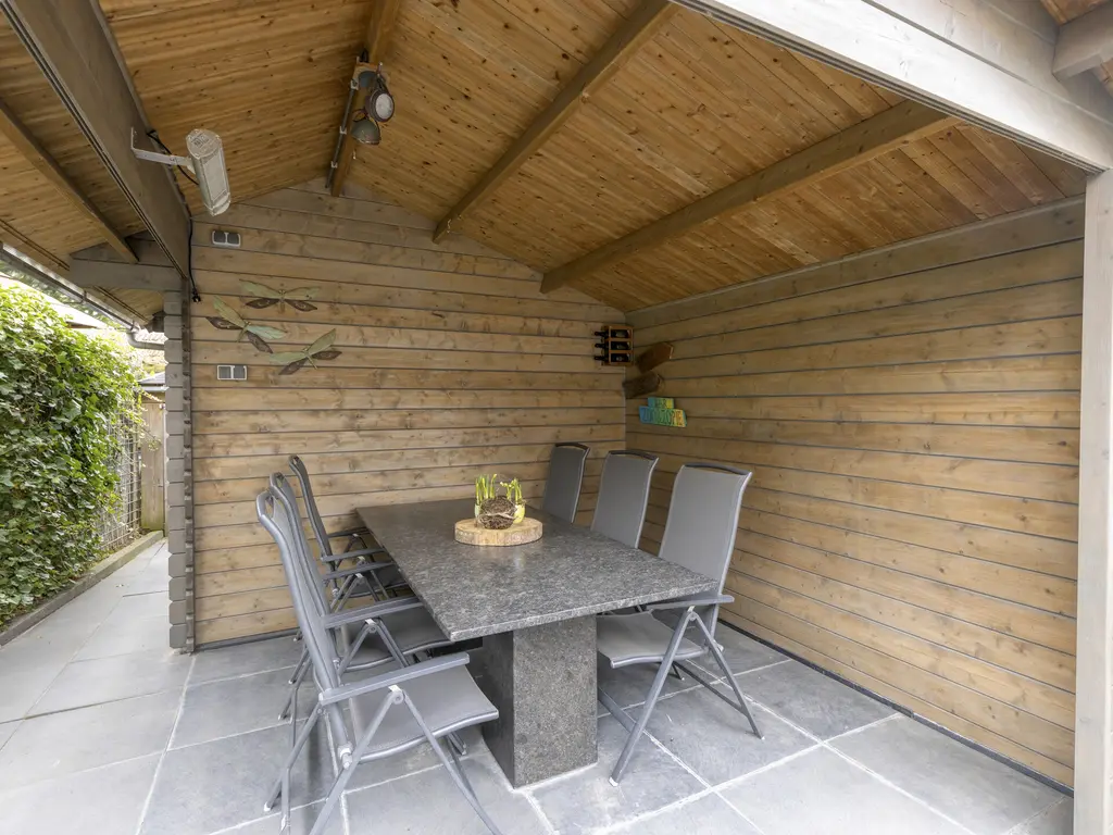 Meanderlaan 21, THOLEN