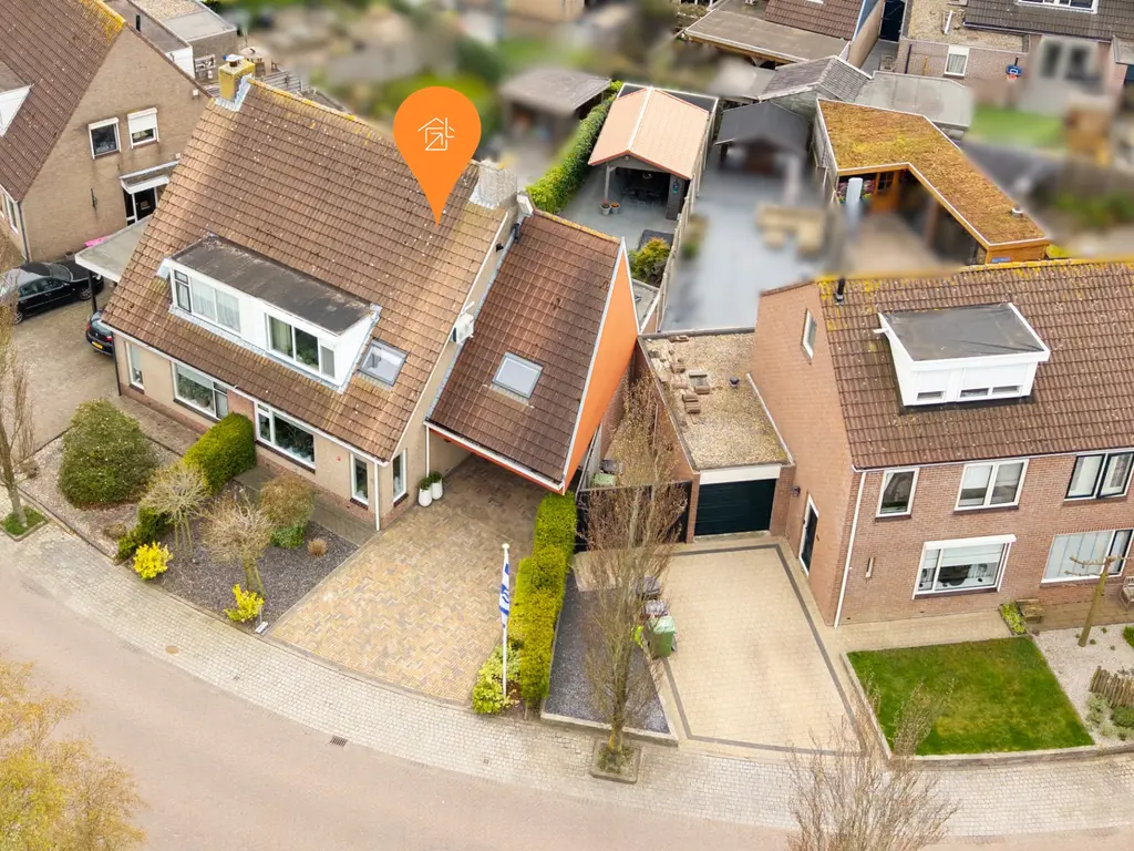 Meanderlaan 21, THOLEN