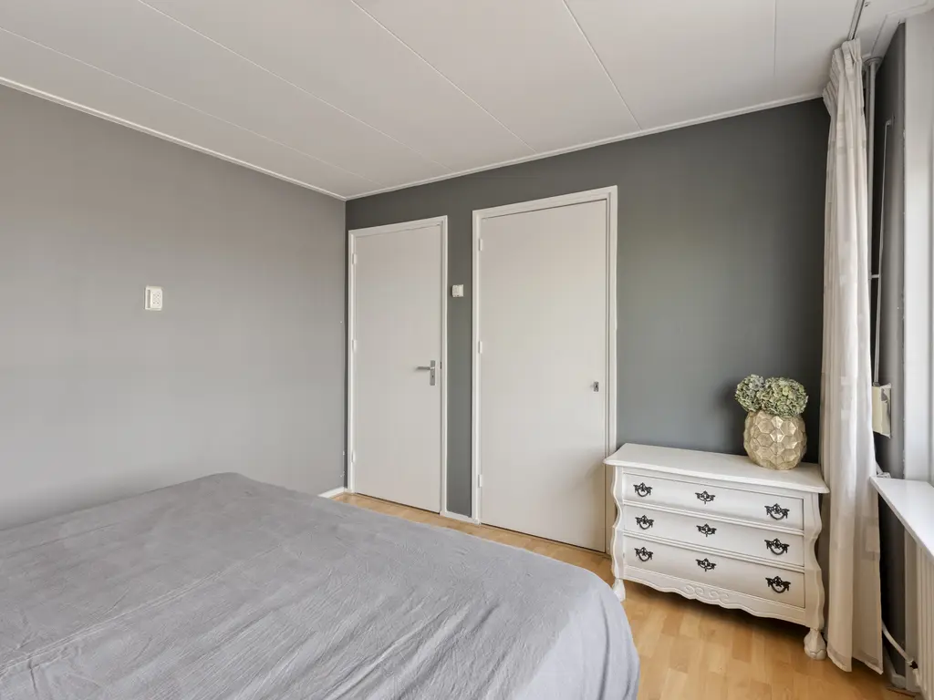 Machteld van Gelrestraat 50, THOLEN