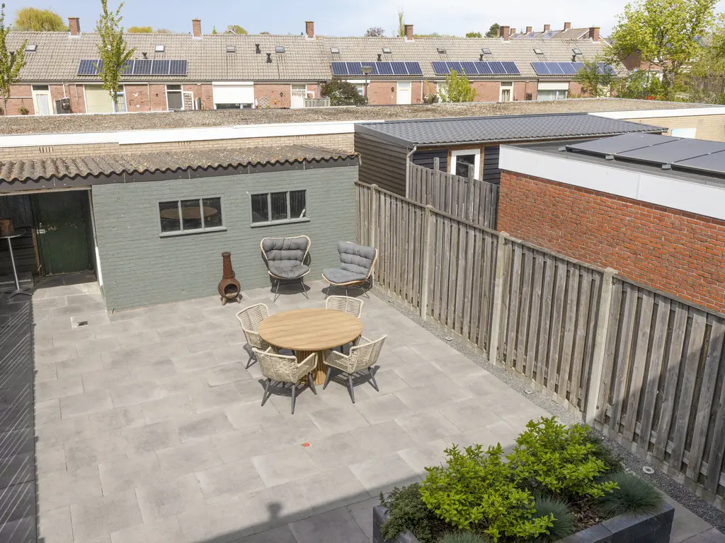 Machteld van Gelrestraat 50, THOLEN