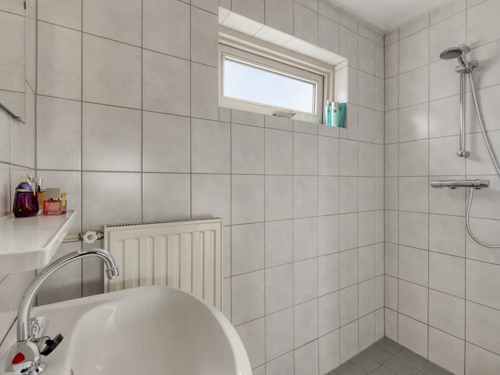 Machteld van Gelrestraat 50, THOLEN