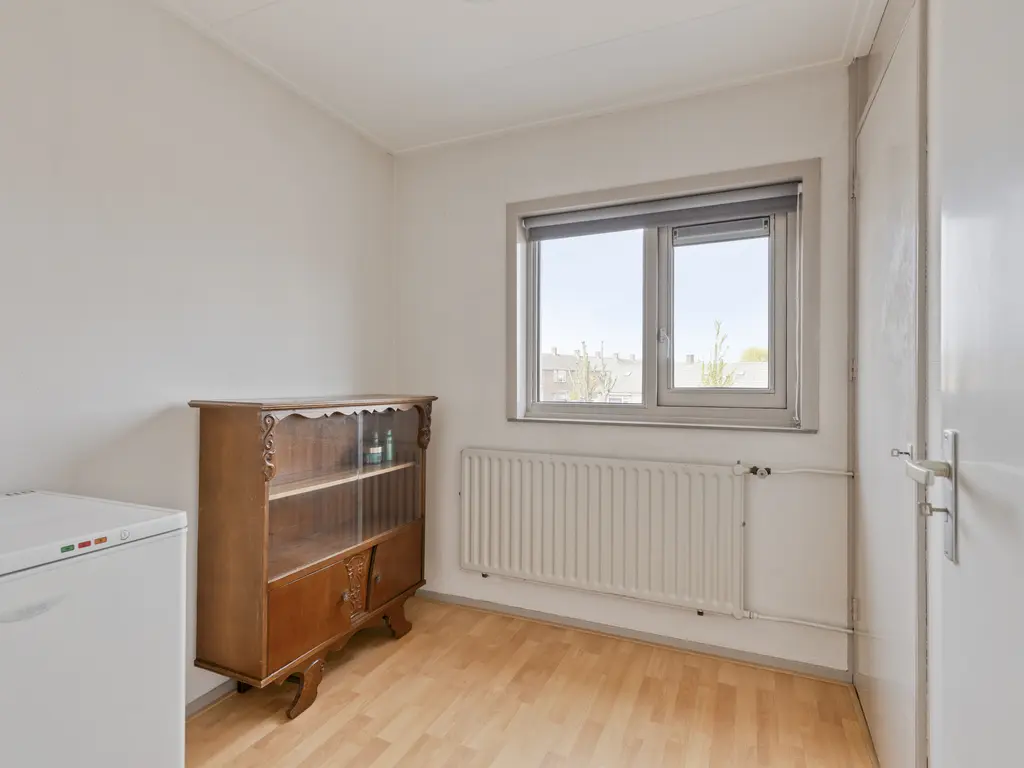 Machteld van Gelrestraat 50, THOLEN