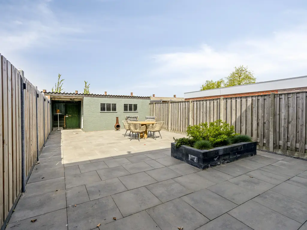 Machteld van Gelrestraat 50, THOLEN