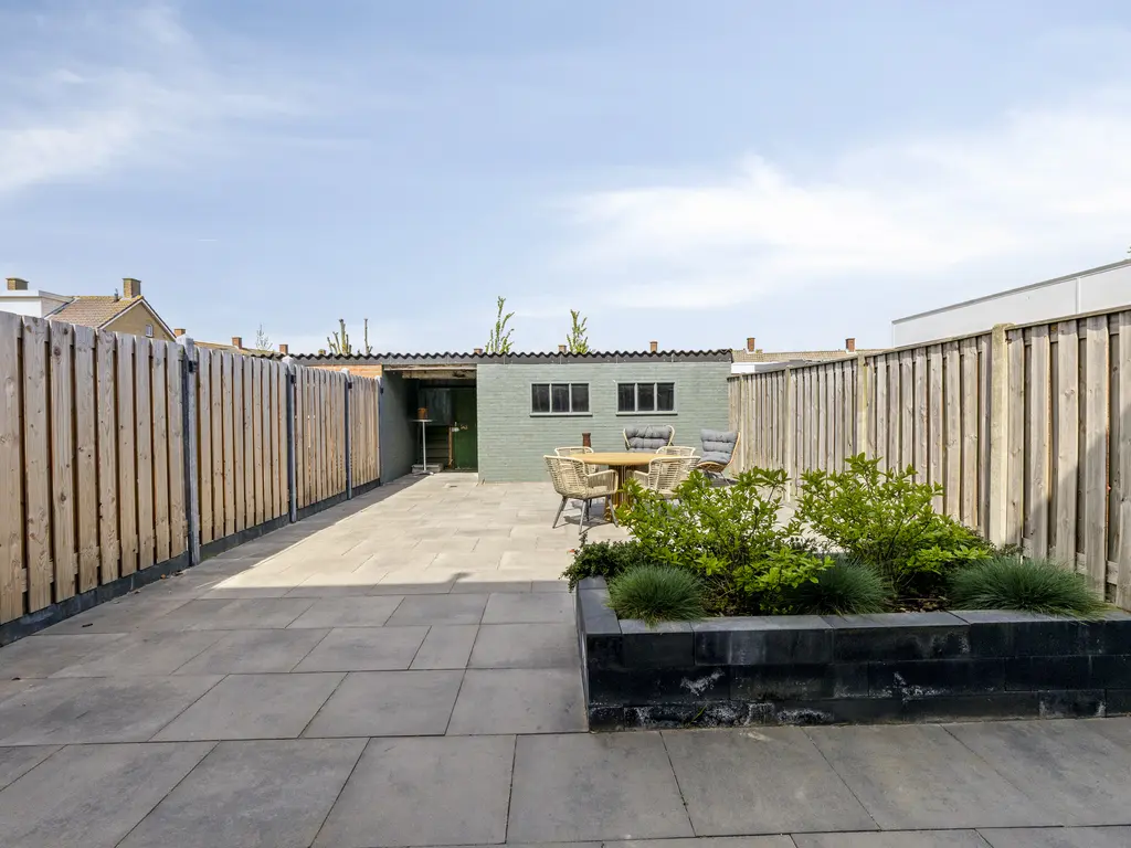 Machteld van Gelrestraat 50, THOLEN