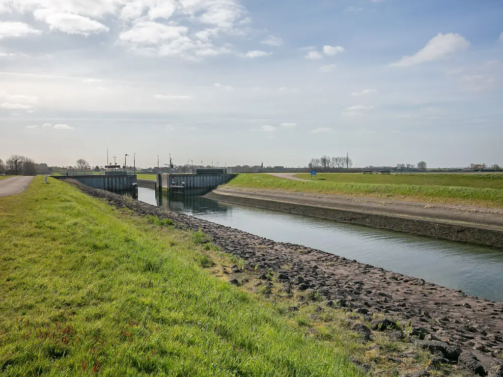 Stoofdijk 6, STAVENISSE