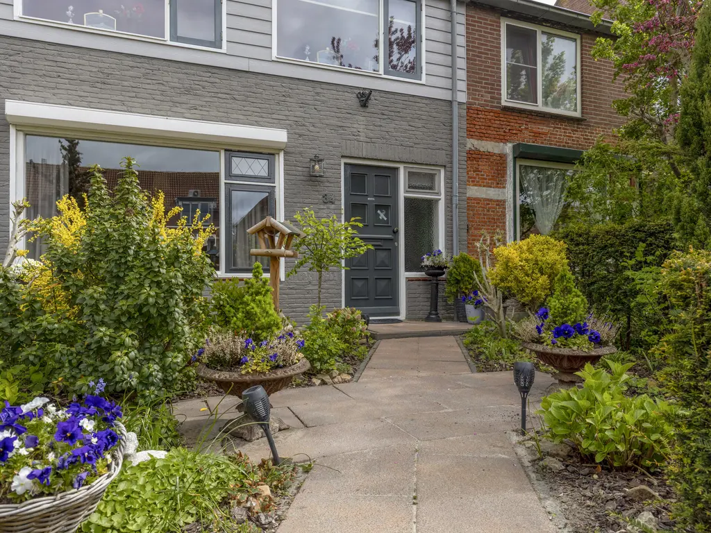 Oostsingel 34, SINT-MAARTENSDIJK