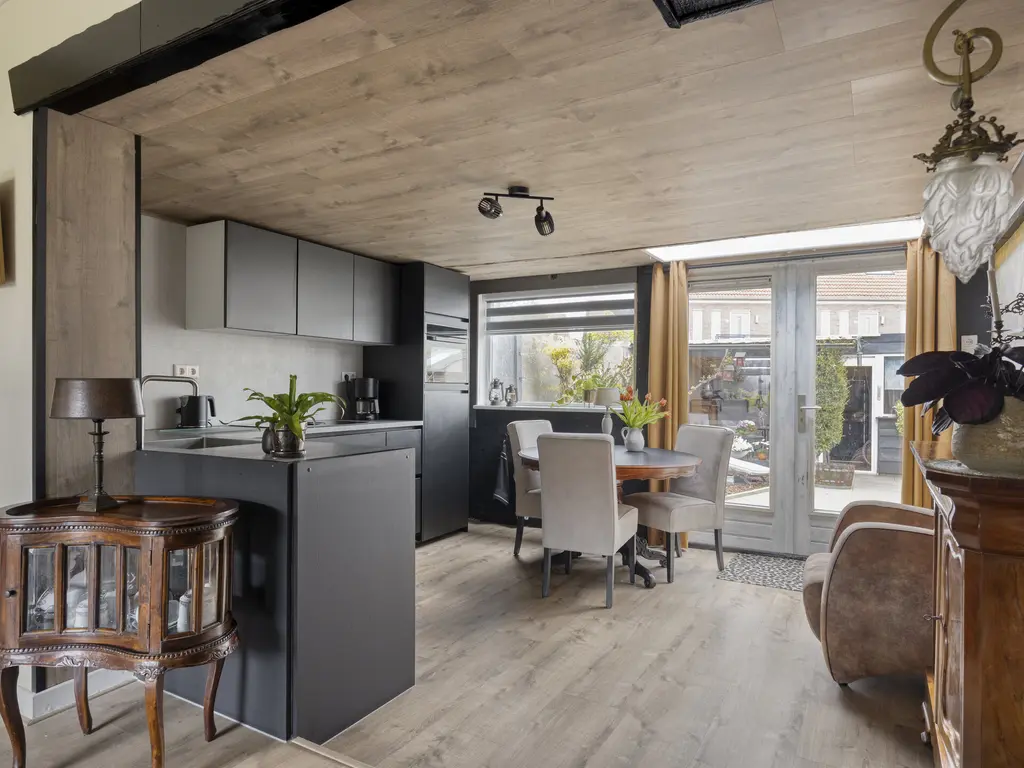 Oostsingel 34, SINT-MAARTENSDIJK