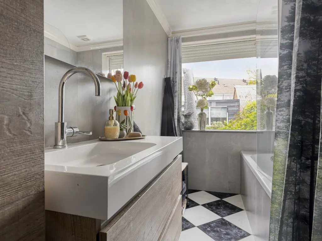 Oostsingel 34, SINT-MAARTENSDIJK