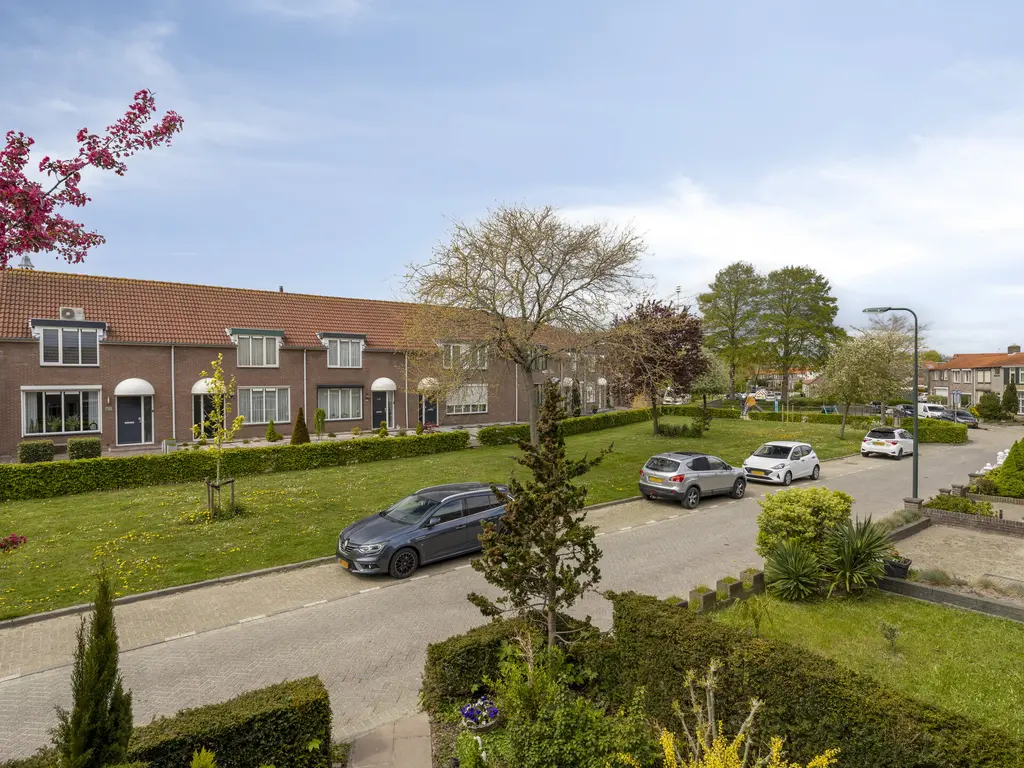 Oostsingel 34, SINT-MAARTENSDIJK