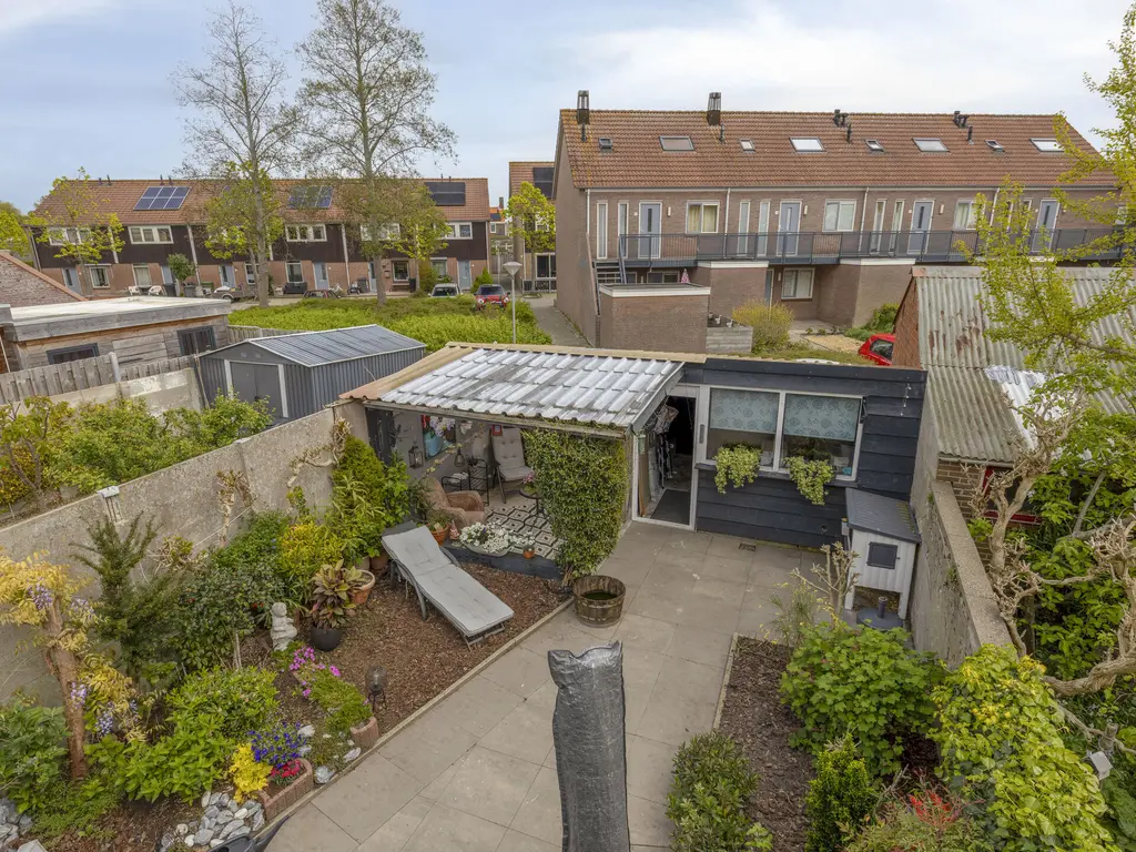 Oostsingel 34, SINT-MAARTENSDIJK