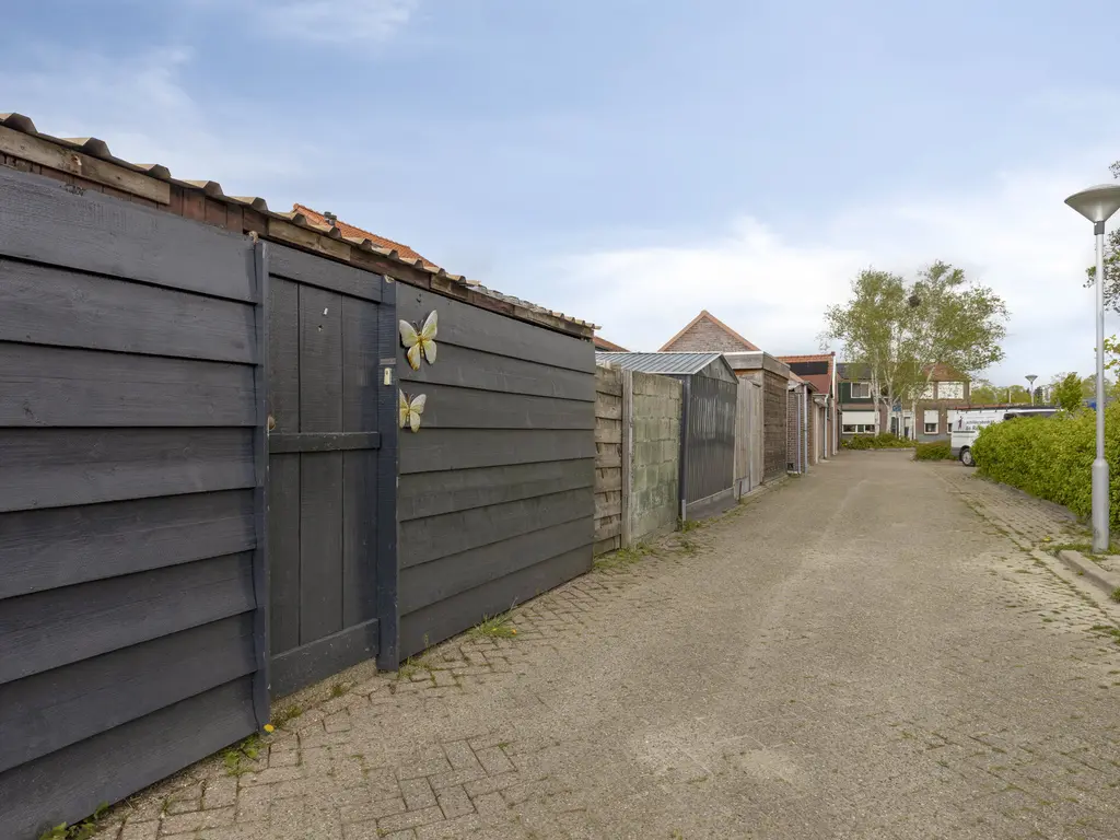 Oostsingel 34, SINT-MAARTENSDIJK