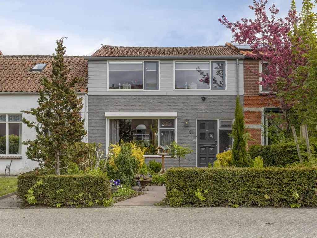 Oostsingel 34, SINT-MAARTENSDIJK