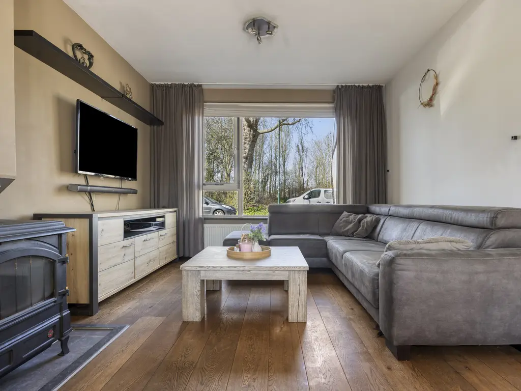 Schuttershof 7, THOLEN