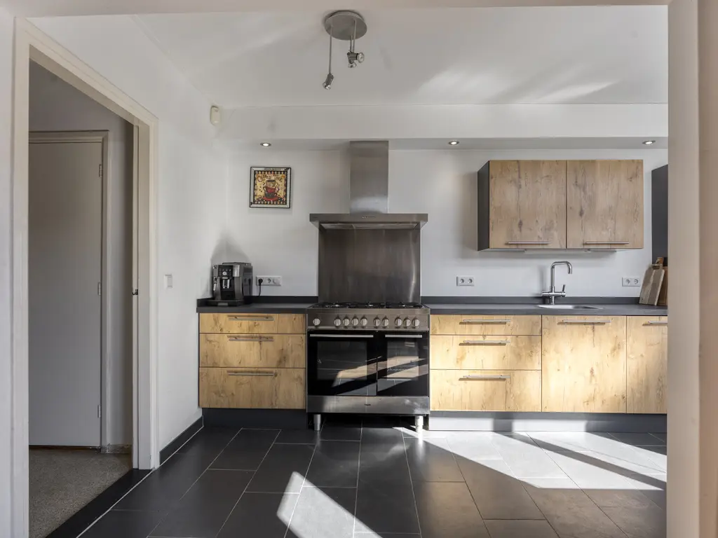 Schuttershof 7, THOLEN