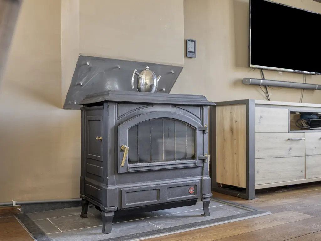 Schuttershof 7, THOLEN