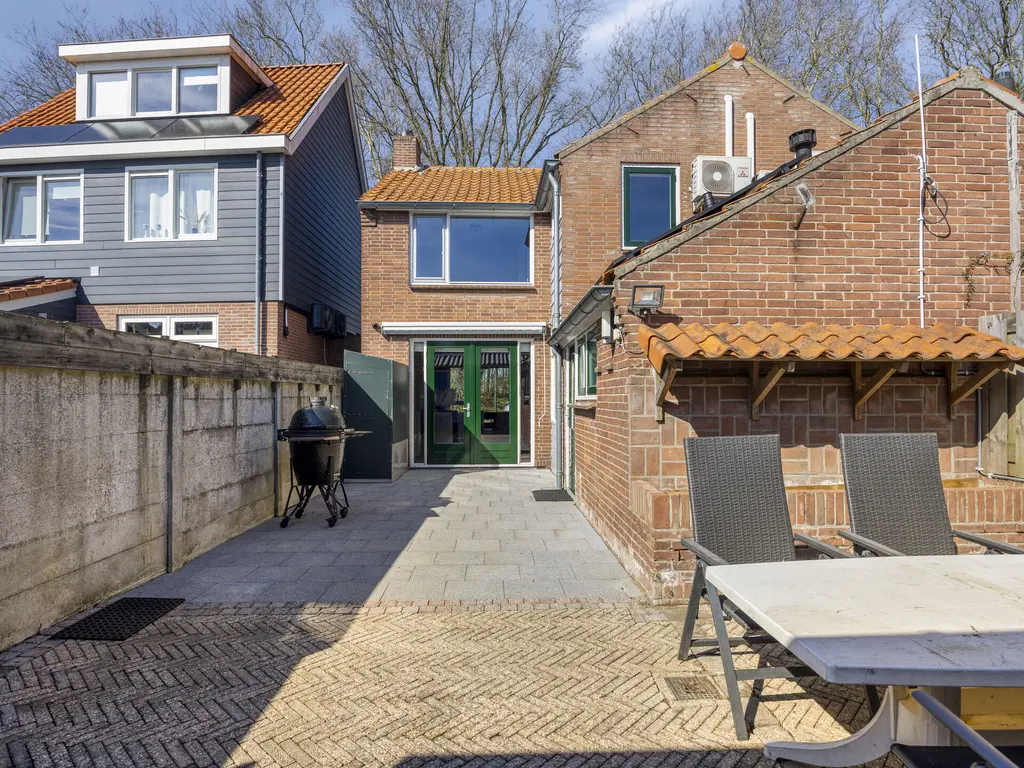 Schuttershof 7, THOLEN