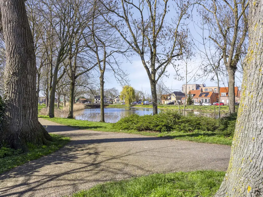 Schuttershof 7, THOLEN