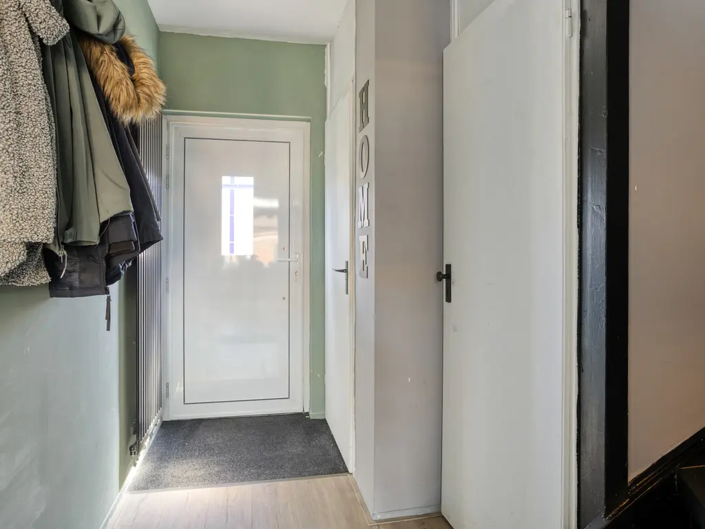 Touwslagersdreef 36, THOLEN