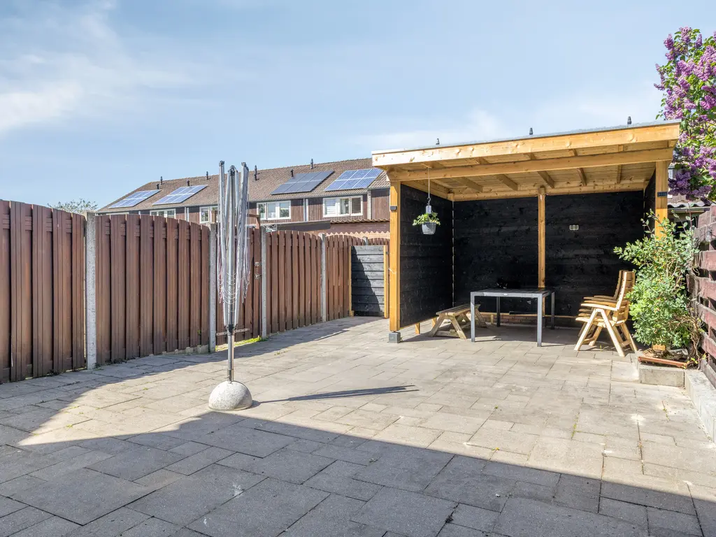 Touwslagersdreef 36, THOLEN