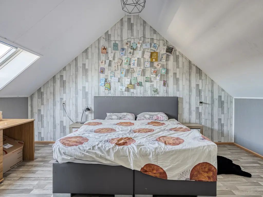 Touwslagersdreef 36, THOLEN