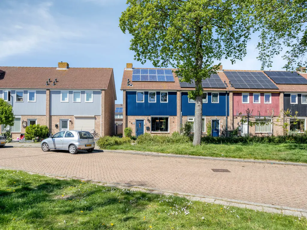 Touwslagersdreef 36, THOLEN