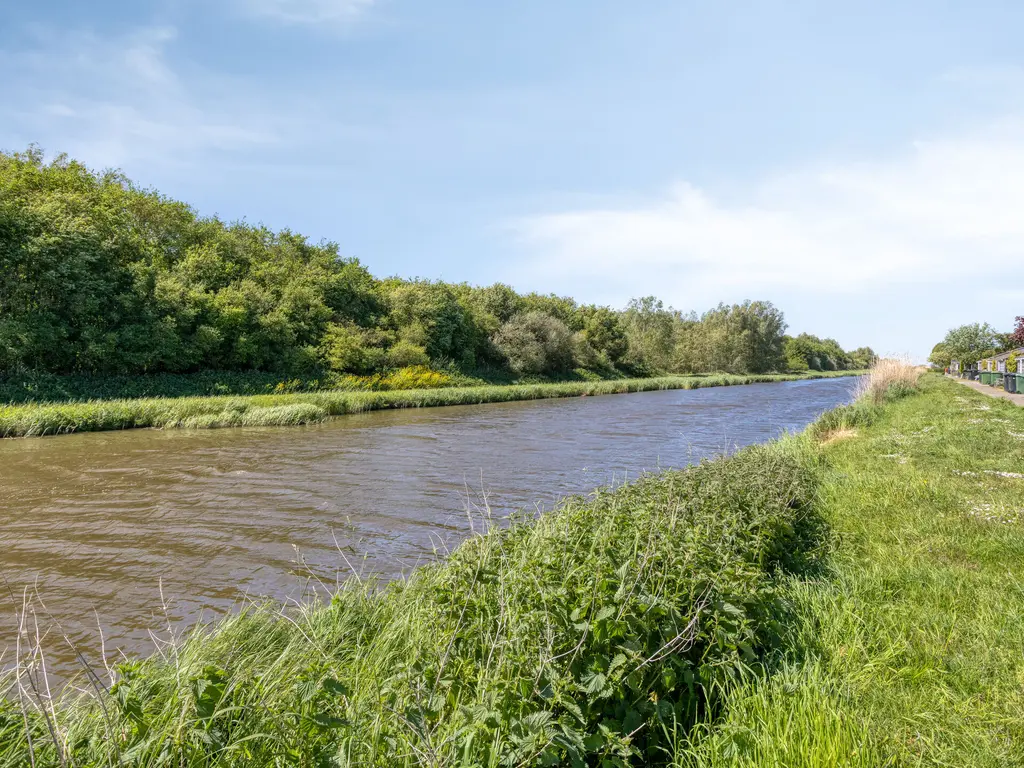Touwslagersdreef 36, THOLEN