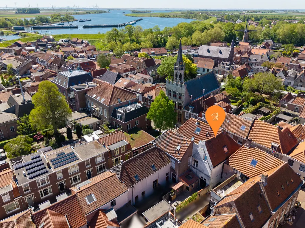 Hoogstraat 5, THOLEN