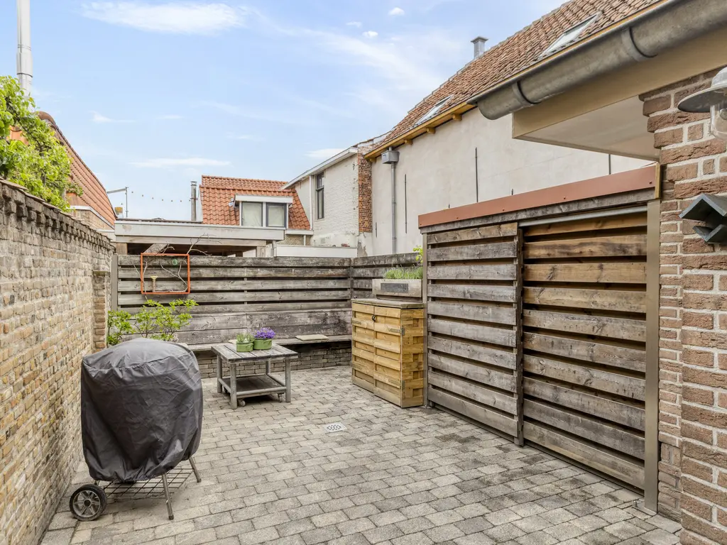 Hoogstraat 5, THOLEN