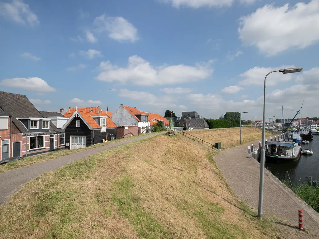Hoogstraat 5, THOLEN