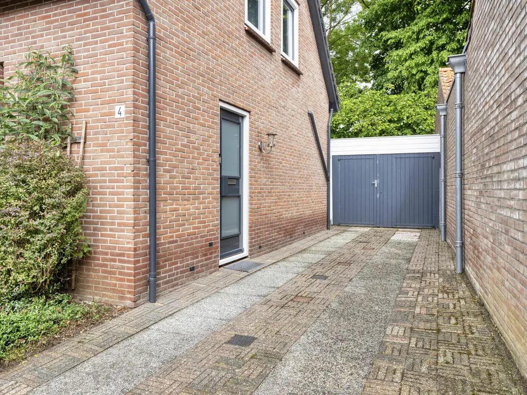 Schuttershof 4, THOLEN