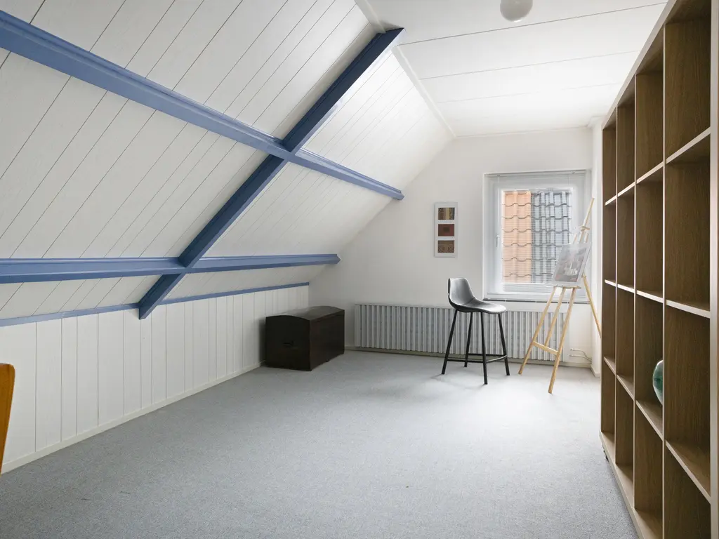 Schuttershof 4, THOLEN