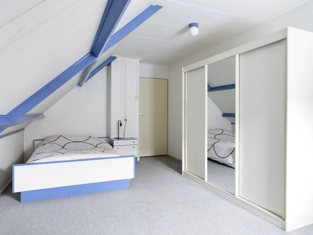 Schuttershof 4, THOLEN